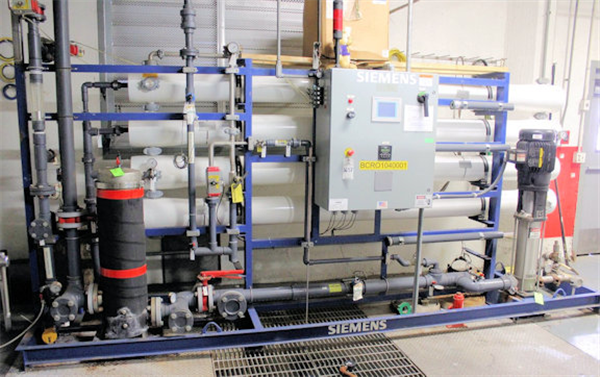 UNUSED SIEMENS Vantage Reverse Osmosis System, M83 Series